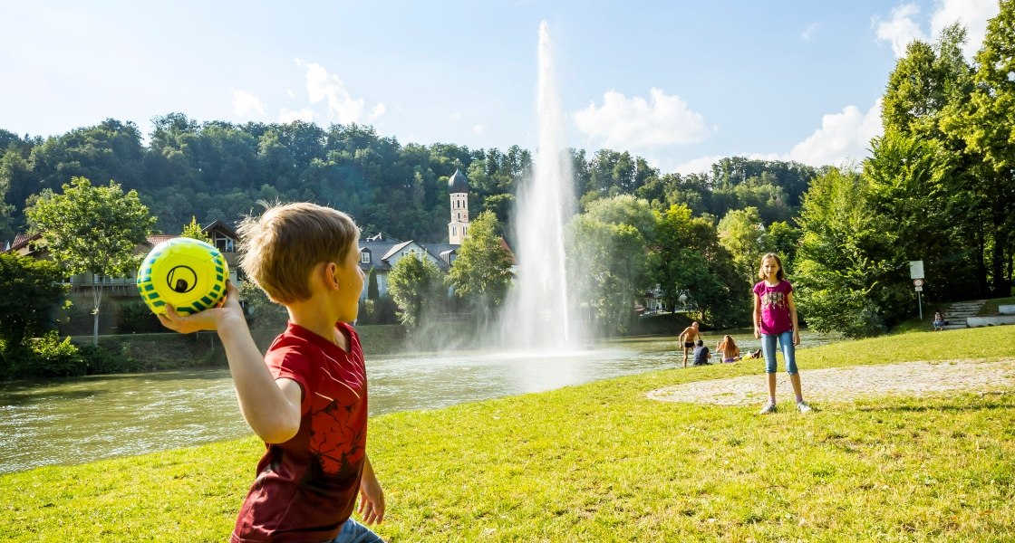 MeinBankerl Familienweg, © Stadt Wolfratshausen MeinBankerl Familienweg, © Stadt Wolfratshausen