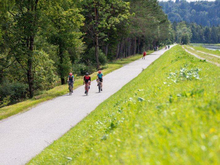 Freizeit in der Pupplinger Au, © Stadt Wolfratshausen, Fotograf: Adrian Greiter