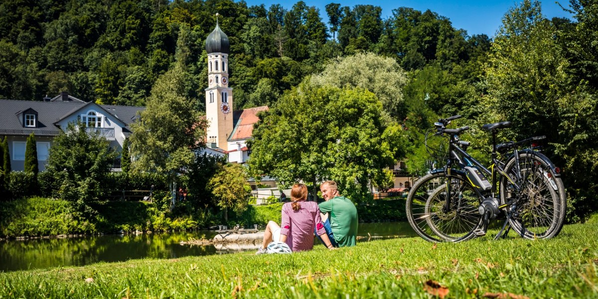 Alte Floßlände mit Blick auf die Stadt, © Unbekannt
